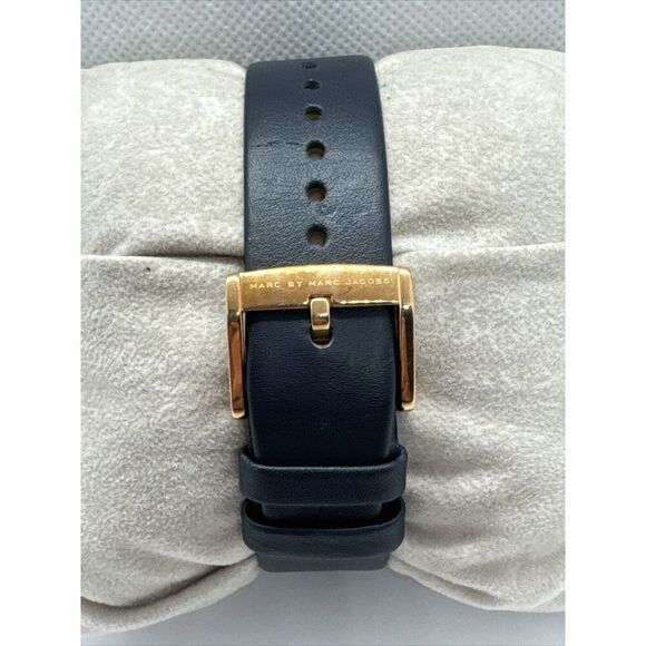 Marc by Marc Jacobs Baker MBM1329 Women\'s Blue Leather Analog Dial Watch JNA843 main image 11